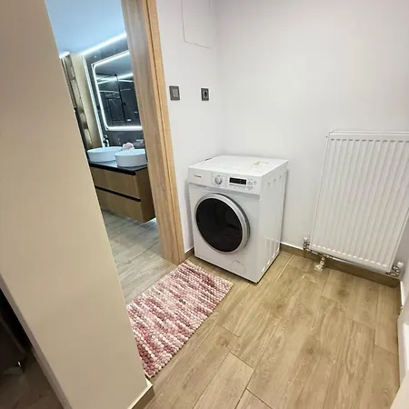 Efesou Large * Nea Efesos