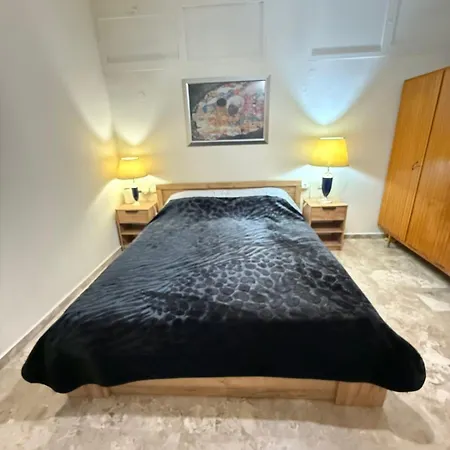 Efesou Large * Nea Efesos