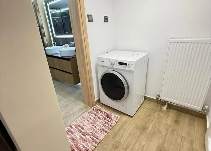 Efesou Large * Nea Efesos