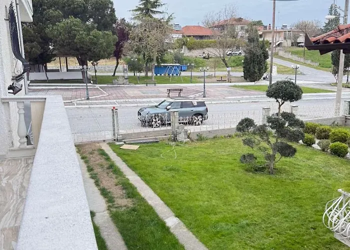 Efesou Large * Nea Efesos